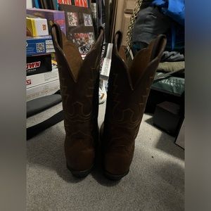 Ariat cow boy boots